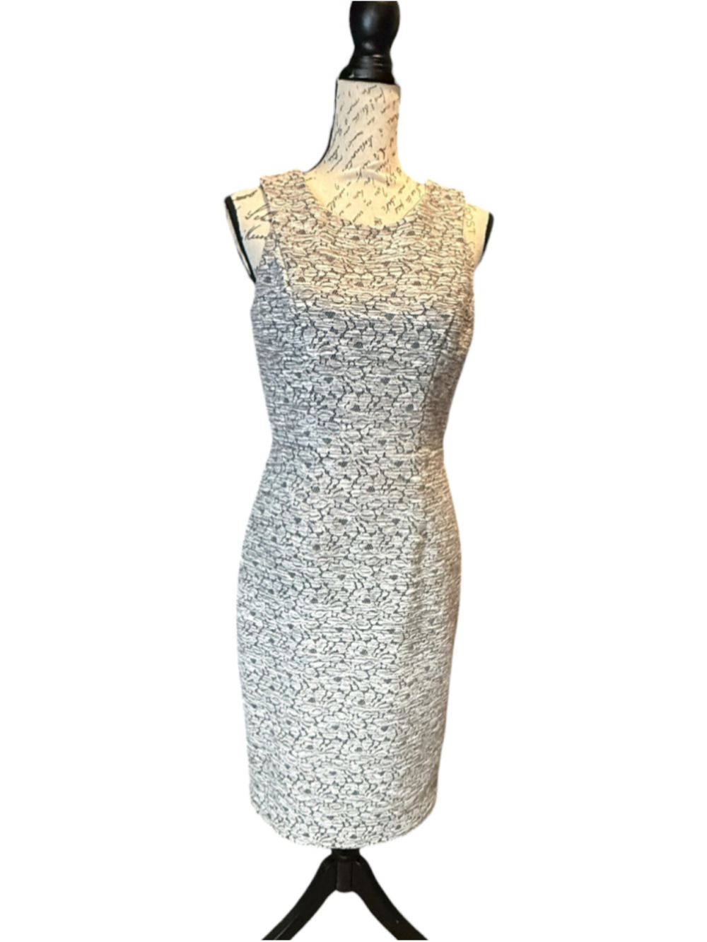 Women's White House Black Market Lace Dress Size 4 Grey Black Sleeveless Sheath